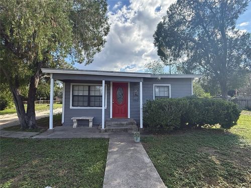 111 Palo Blanco St, Alice, TX, 78332-5663 | Card Image