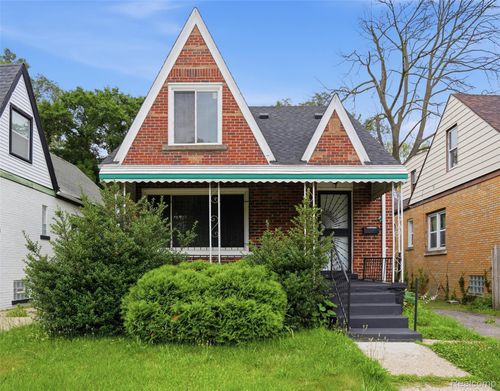 15094 Sorrento St, Detroit, MI, 48227-4055 | Card Image