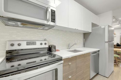 208-1106 Pacific St, Vancouver, BC, V6E1T4 | Card Image