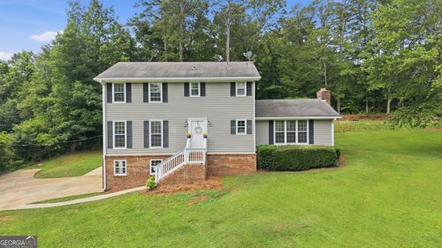 18 Foxdale Cir, Toccoa, GA, 30577-8614 | Card Image
