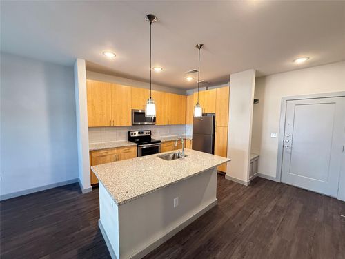 apt-230-609 Waverly St, Houston, TX, 77007-4520 | Card Image