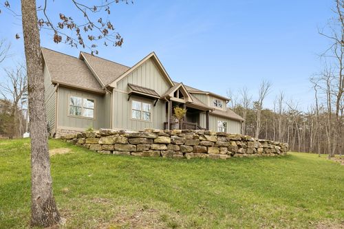 715 Walden View Rd, Signal Mountain, TN, 37377-2428 | Card Image