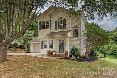 105 Howe St, Belmont, NC, 28012-3356 | Card Image