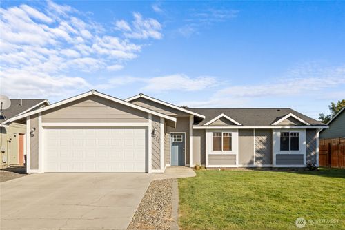 1703 E Hobert Ave, Ellensburg, WA, 98926-9217 | Card Image