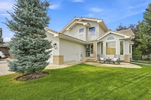 187 Hampshire Close Nw, Calgary, AB, T3A4Y1 | Card Image