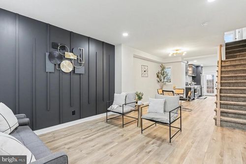 1326 N 4th St, HARRISBURG, PA, 17102-1701 | Card Image