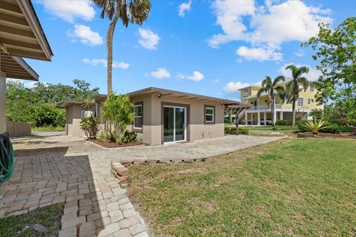 6718 68th Ave E, BRADENTON, FL, 34203-9733 | Card Image
