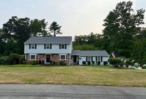 98 Sherwood Ln, Raynham, MA, 02767-1624 | Card Image