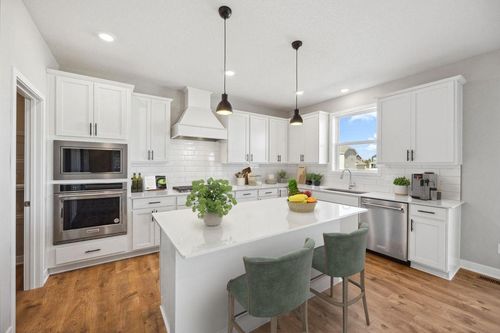 3748 Brookside Dr, Chaska, MN, 55318-2216 | Card Image