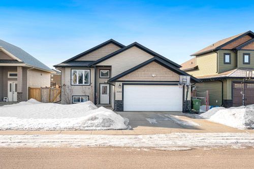 7303 35 St, Lloydminster, AB, T9V3P8 | Card Image