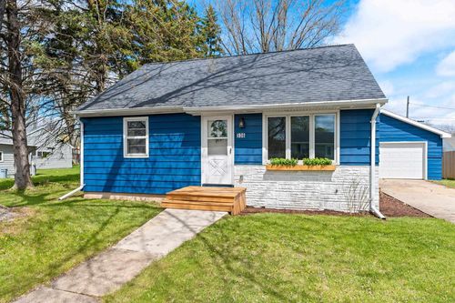 536 E Wilson Avenue, APPLETON, WI, 54915 | Card Image