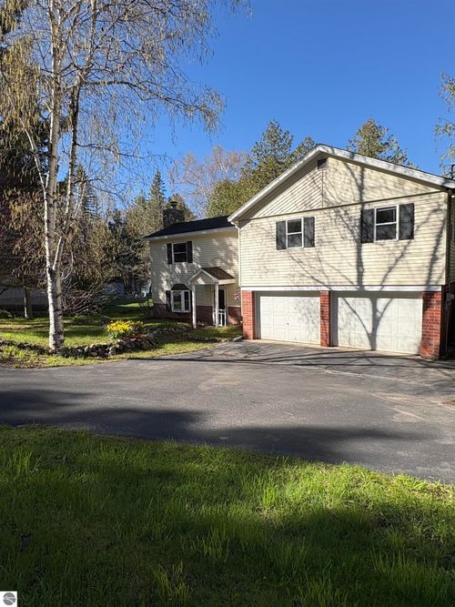 110 S Intermediate Lake, Central Lake, MI, 49622 | Card Image