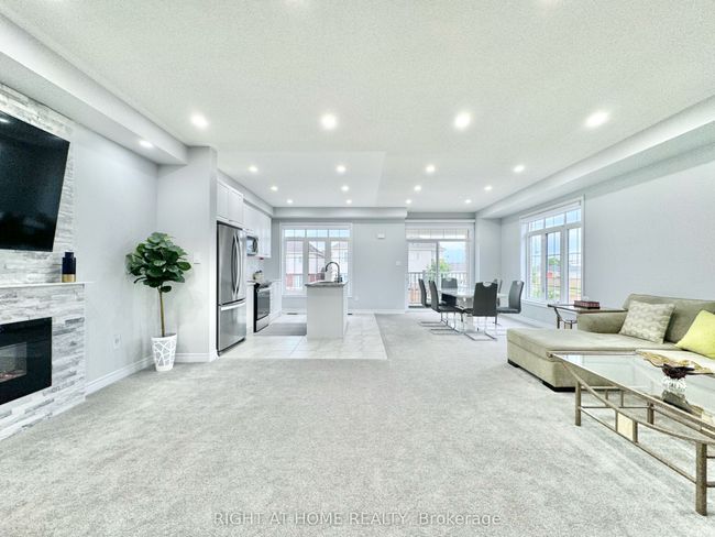 39 - 113 Hartley Ave, Condo with 3 bedrooms, 3 bathrooms and 1 parking in Paris ON | Image 13
