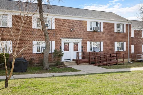 upper-226-10 Manor Road, New York, NY, 11427 | Card Image
