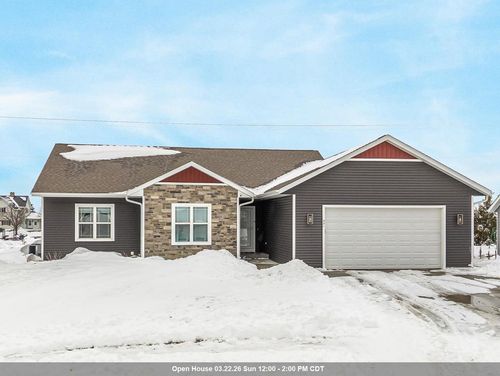 531 S Silver Fox Drive, Kewaskum, WI, 53040 | Card Image