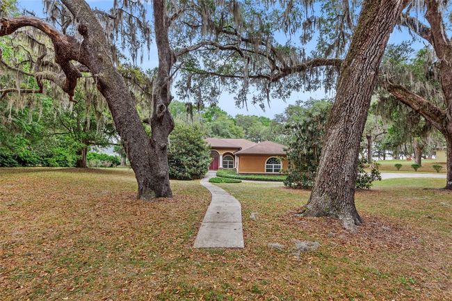 Front of Home | Image 13