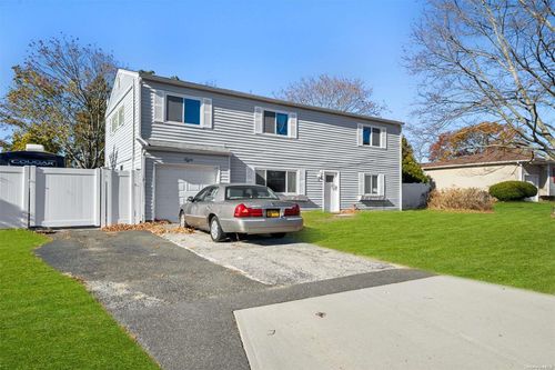 8 Lucille Dr, South Setauket, NY, 11720-1030 | Card Image