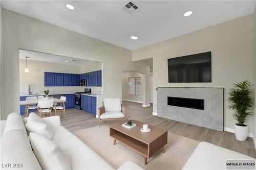 7932 Ben Hogan Dr, Las Vegas, NV, 89149-6603 | Card Image