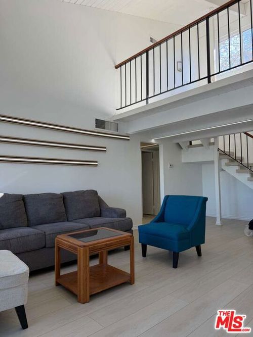 278-18350 Hatteras St, Tarzana, CA, 91356 | Card Image