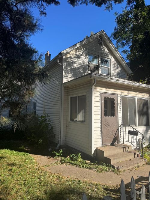 949 Conway St, Saint Paul, MN, 55106-5606 | Card Image