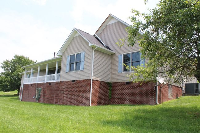 1028 Huff Hollow Rd, Home with 3 bedrooms, 2 bathrooms and 2 parking in Granville TN | Image 4