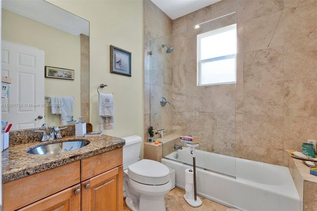 7431 Center Bay Dr, House other with 3 bedrooms, 3 bathrooms and null parking in North Bay Village FL | Image 16