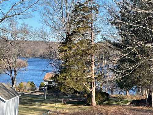 8 Tom Rd, East Haddam, CT, 06423-1142 | Card Image