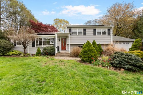 18 Turner Dr, North Haven, CT, 06473-3750 | Card Image