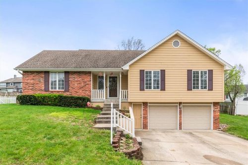 12113 E 77th Ter, Kansas City, MO, 64138-5284 | Card Image