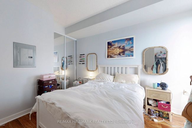 1403 - 85 Bloor St E, Condo with 1 bedrooms, 1 bathrooms and null parking in Toronto ON | Image 11