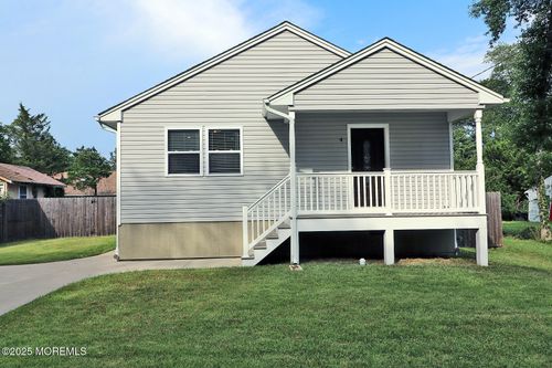 4 Dolphin Way, WARETOWN, NJ, 08758-1805 | Card Image