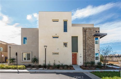 27533 Golden Currant Pl, Valencia, CA, 91381-2119 | Card Image