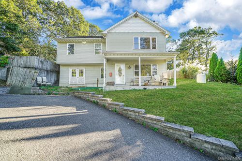 97 Locust Dr, Rocky Point, NY, 11778-8828 | Card Image