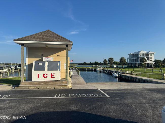 B-25 - 650 Cedar Point Blvd, Condo with 1 bedrooms, 1 bathrooms and null parking in Cedar Point NC | Image 35