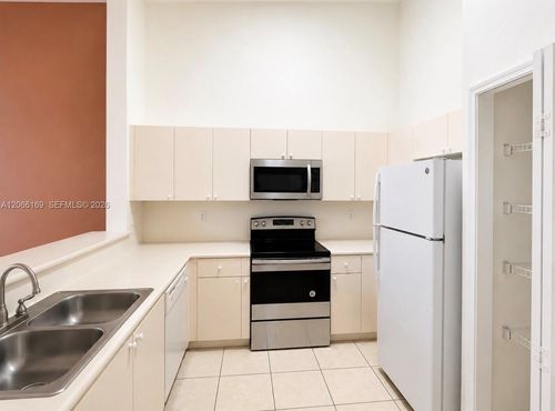 206-2811 Se 17th Ave, Homestead, FL, 33035-2495 | Card Image