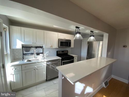 365 Ripka St, PHILADELPHIA, PA, 19128-4644 | Card Image