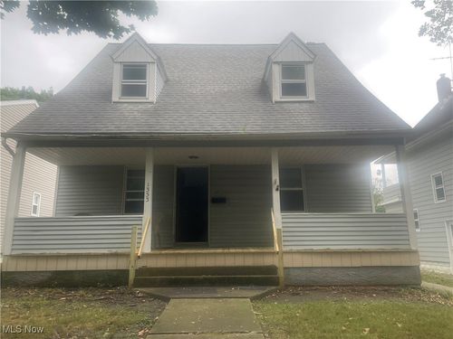 1353 Grant St, Akron, OH, 44301-2001 | Card Image