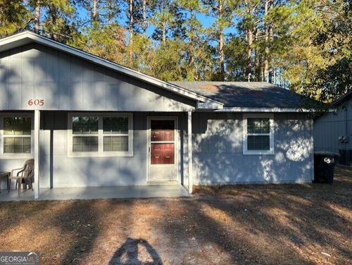 605 Douglas Dr, Saint Marys, GA, 31558-3964 | Card Image