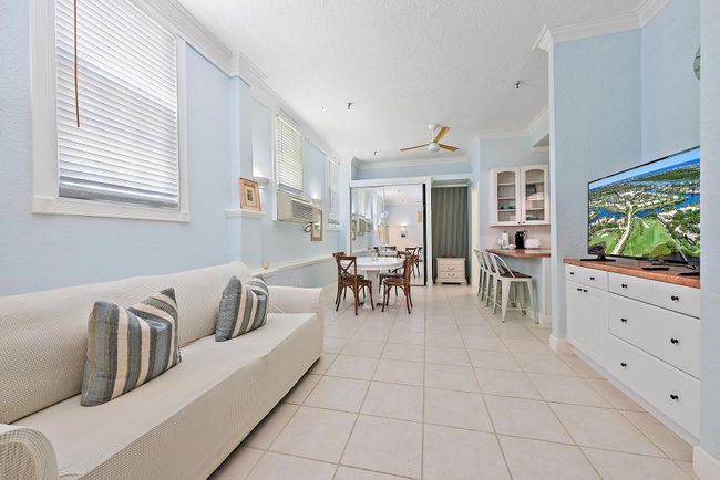 1050 - 235 Sunrise Ave, Condo with 1 bedrooms, 1 bathrooms and null parking in Palm Beach FL | Image 5