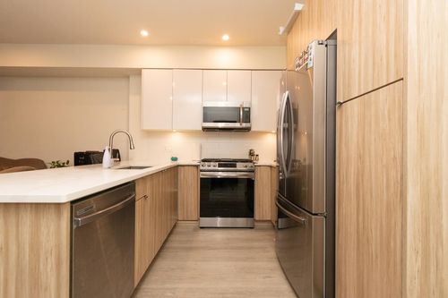 203-2649 James St, Abbotsford, BC, V2T0K2 | Card Image