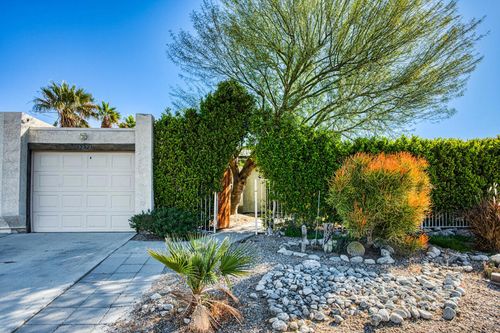 3272 N Mica Dr, Palm Springs, CA, 92262 | Card Image