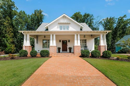 1377 Veranda Park Dr, Madison, GA, 30650-6412 | Card Image