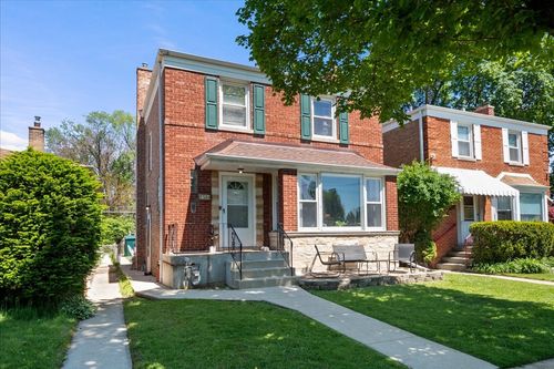 2504 W Jarvis Ave, Chicago, IL, 60645-1617 | Card Image