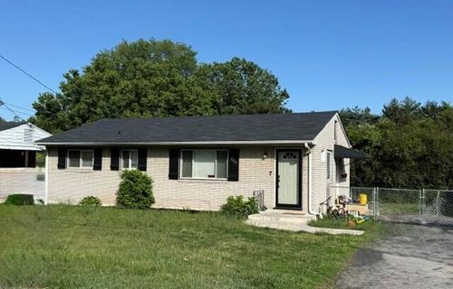 206 Nancy Dr Nw, Roanoke, VA, 24017 | Card Image