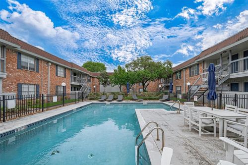 apt-94-2350 Bering Dr, Houston, TX, 77057-4732 | Card Image