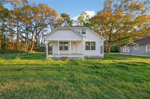 26250 Shadow Ln, New Caney, TX, 77357-6950 | Card Image