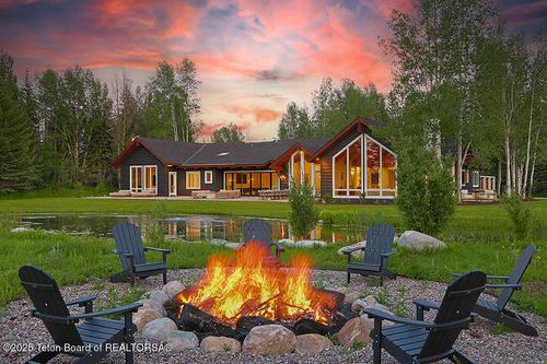 6625 N Upper Cascade Dr, Jackson, WY, 83001-9390 | Card Image