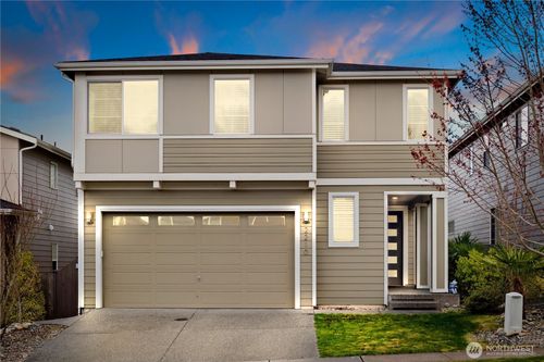 2210 115th Dr Se, Lake Stevens, WA, 98258-9374 | Card Image
