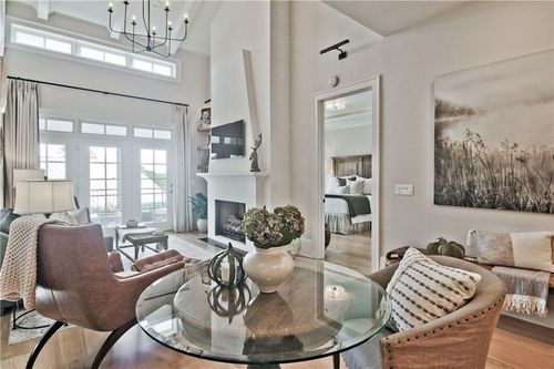 220 Creek View Ln, Roswell, GA, 30075-4991 | Card Image