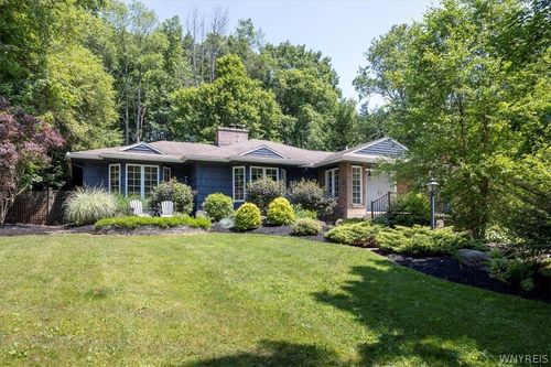 144 Hillcrest Rd, East Aurora, NY, 14052-1314 | Card Image